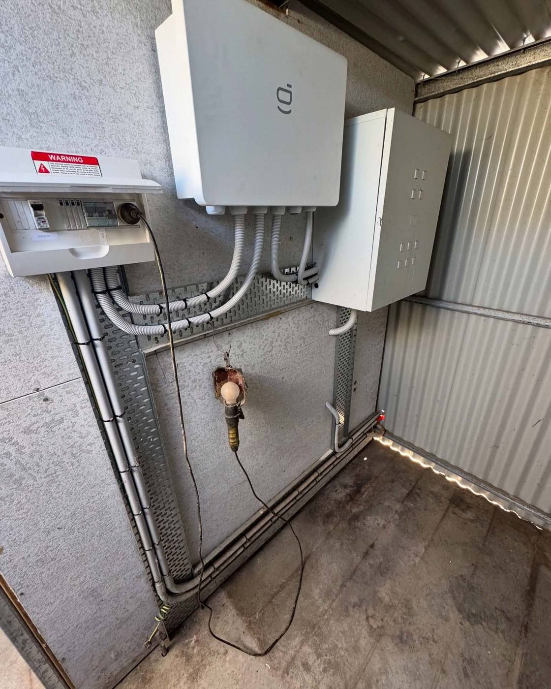 Off-grid inverter and switchboard