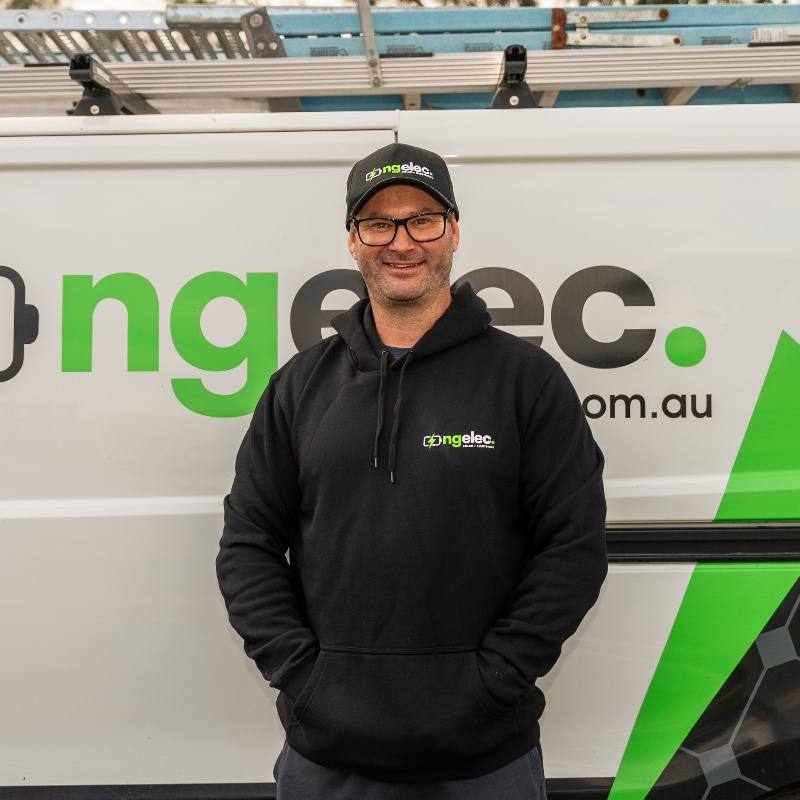 Laurie, Logistics & support