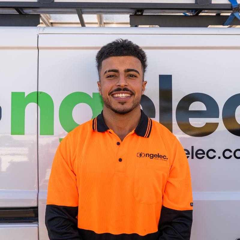 Dan, Electrician